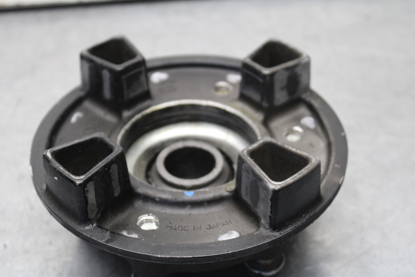 16 KAWASAKI NINJA ZX10R REAR HUB WITH SHOCK DAMPERS CUSH ABSORBERS BB650