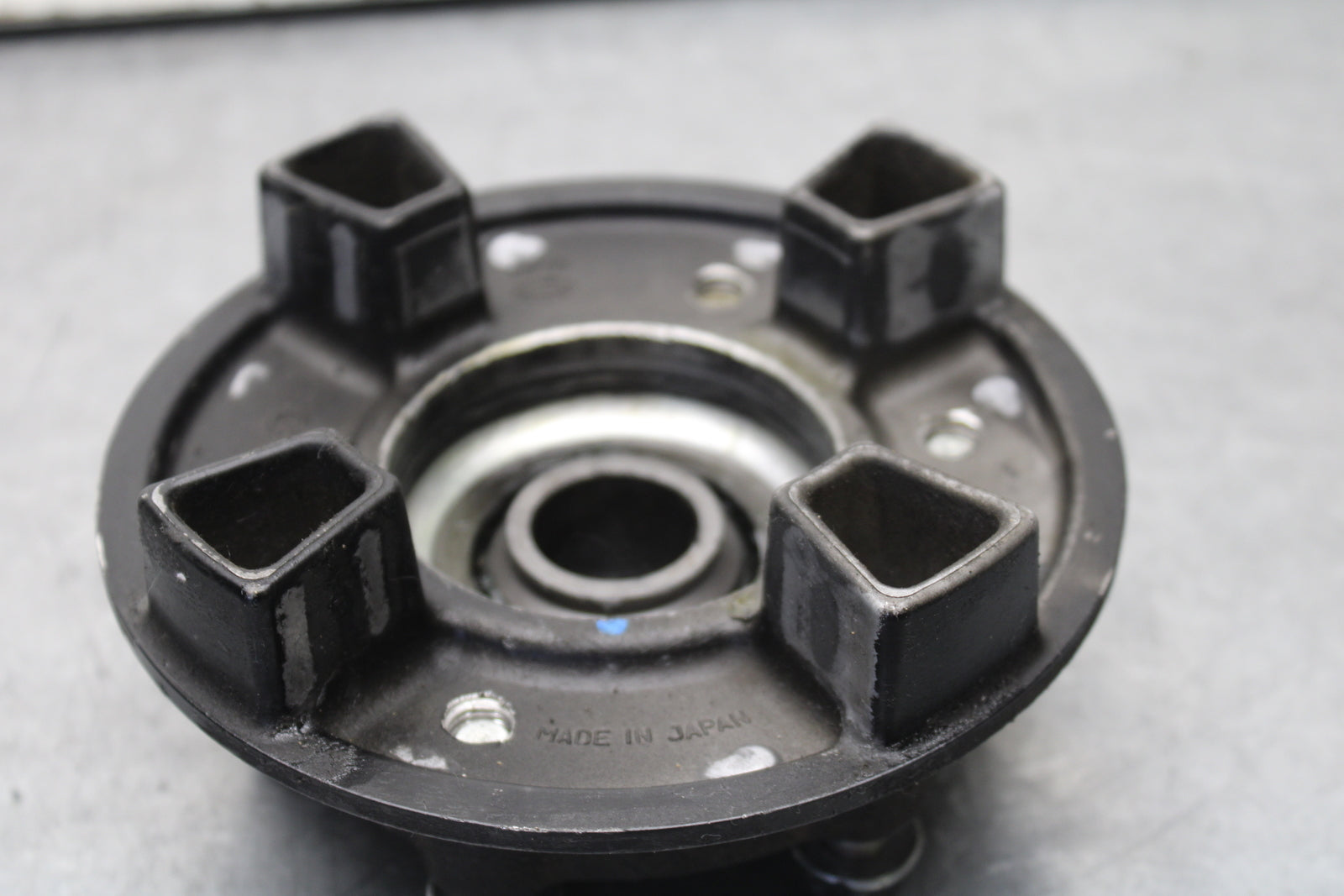 16 KAWASAKI NINJA ZX10R REAR HUB WITH SHOCK DAMPERS CUSH ABSORBERS BB650