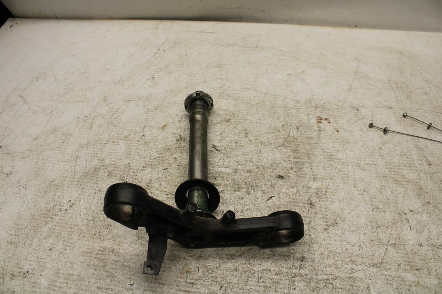 12-13 KAWASAKI EX300 NINJA FRONT FORKS CLAMP LOWER TRIPLE TREE STEM BB373