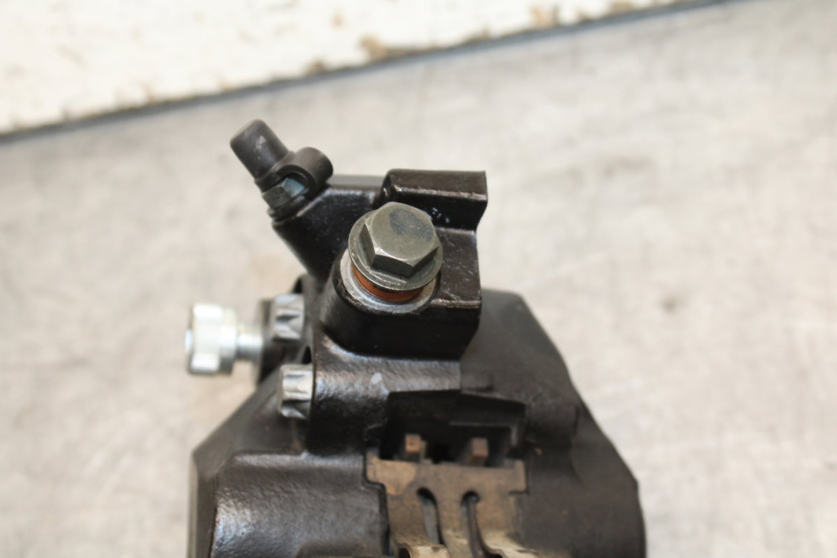 22-24 INDIAN CHIEF BOBBER DARK HORSE LEFT FRONT BRAKE CALIPER BB717