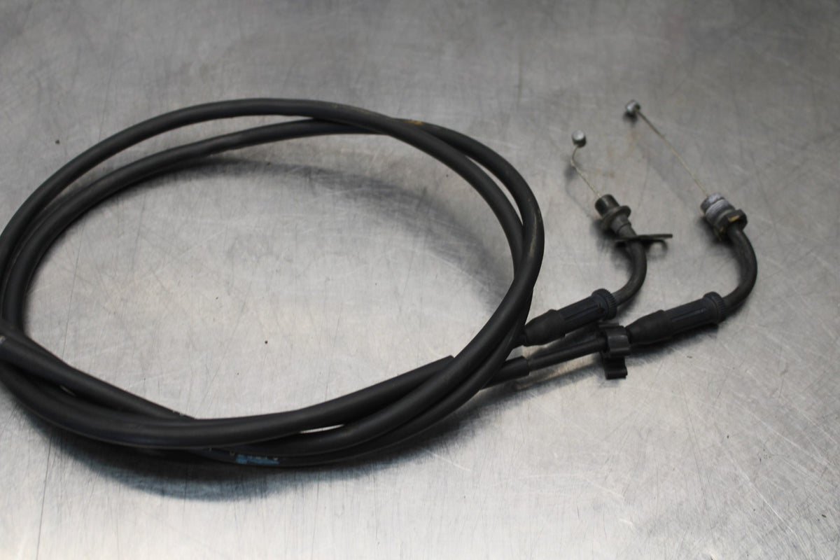 05 TRIUMPH ROCKET III THROTTLE CABLES LINES BB186