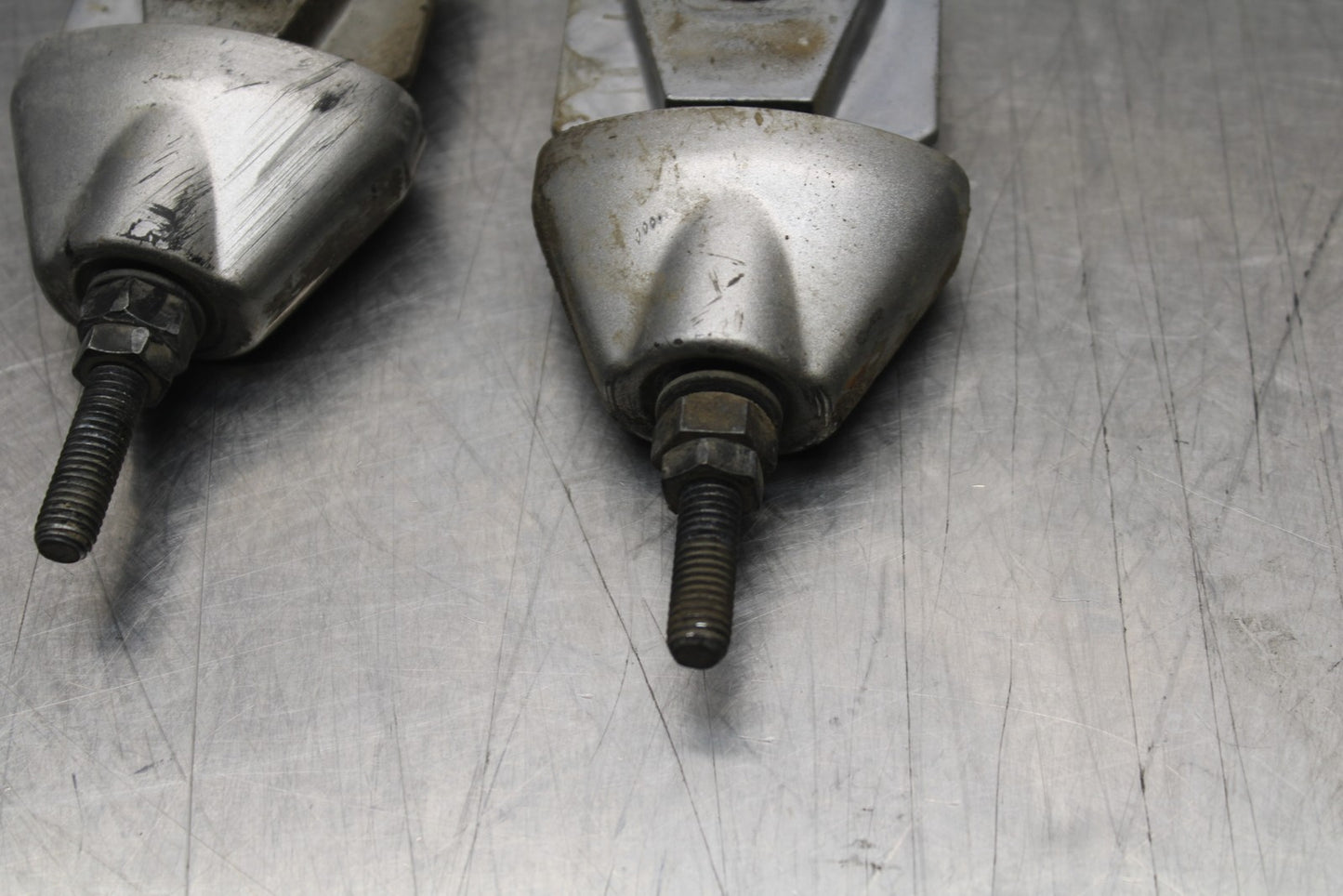 09-10 KAWASAKI ER-6N SWINGARM CHAIN TENSIONER ADJUSTMENT BRACKETS  BB205