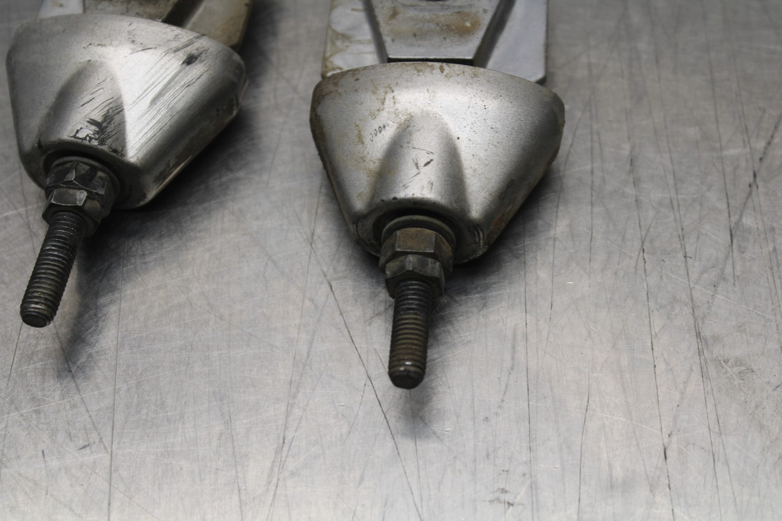 09-10 KAWASAKI ER-6N SWINGARM CHAIN TENSIONER ADJUSTMENT BRACKETS  BB205