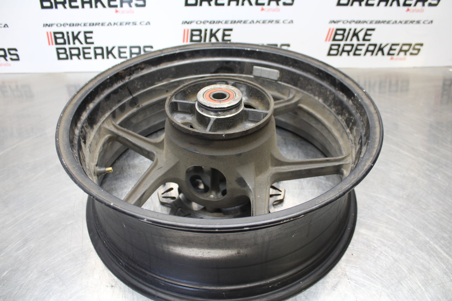 04-05 KAWASAKI NINJA ZX10R REAR WHEEL BACK RIM & ROTOR BB163