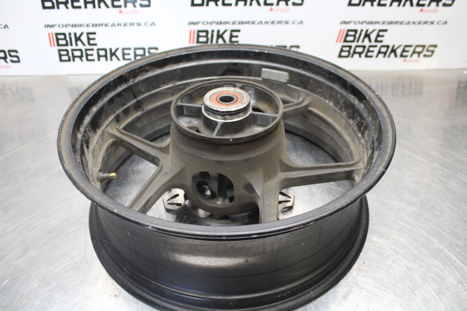 04-05 KAWASAKI NINJA ZX10R REAR WHEEL BACK RIM & ROTOR BB163