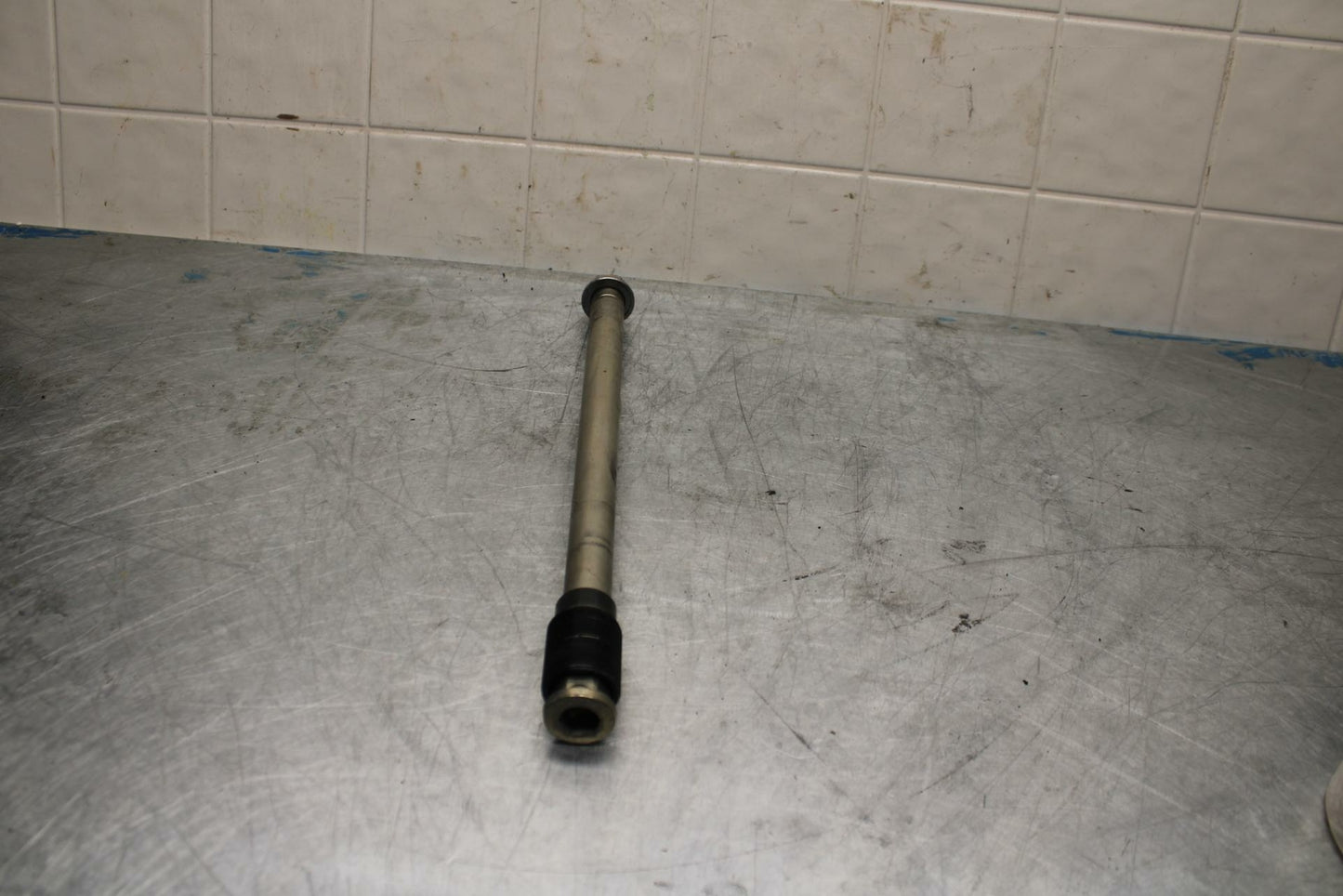 10-13 KAWASAKI Z1000 REAR BACK SWINGARM BOLT SUSPENSION PIVOT AXLE  BB421