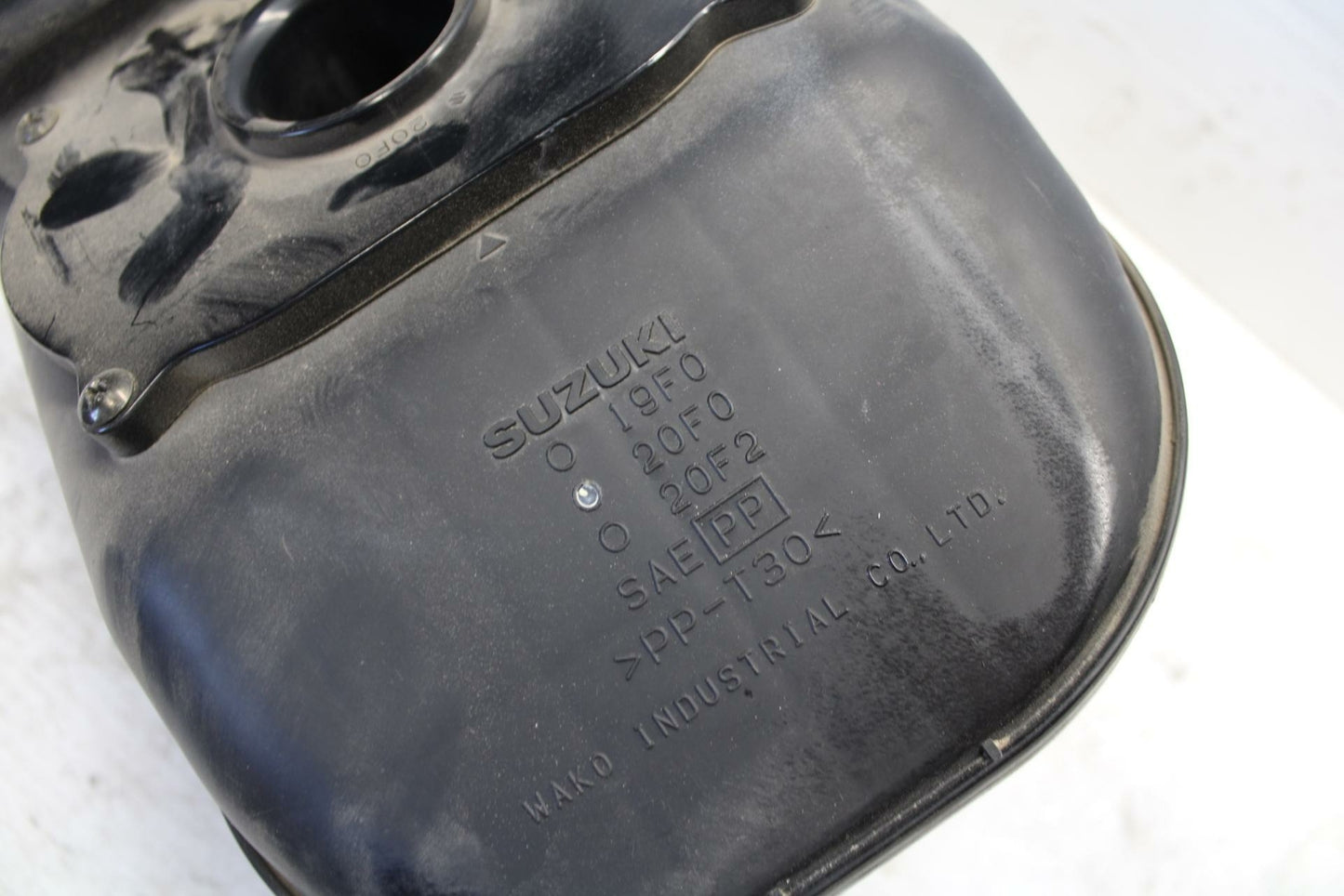 99-02 SUZUKI SV650S AIRBOX AIR INTAKE FILTER BOX BB299