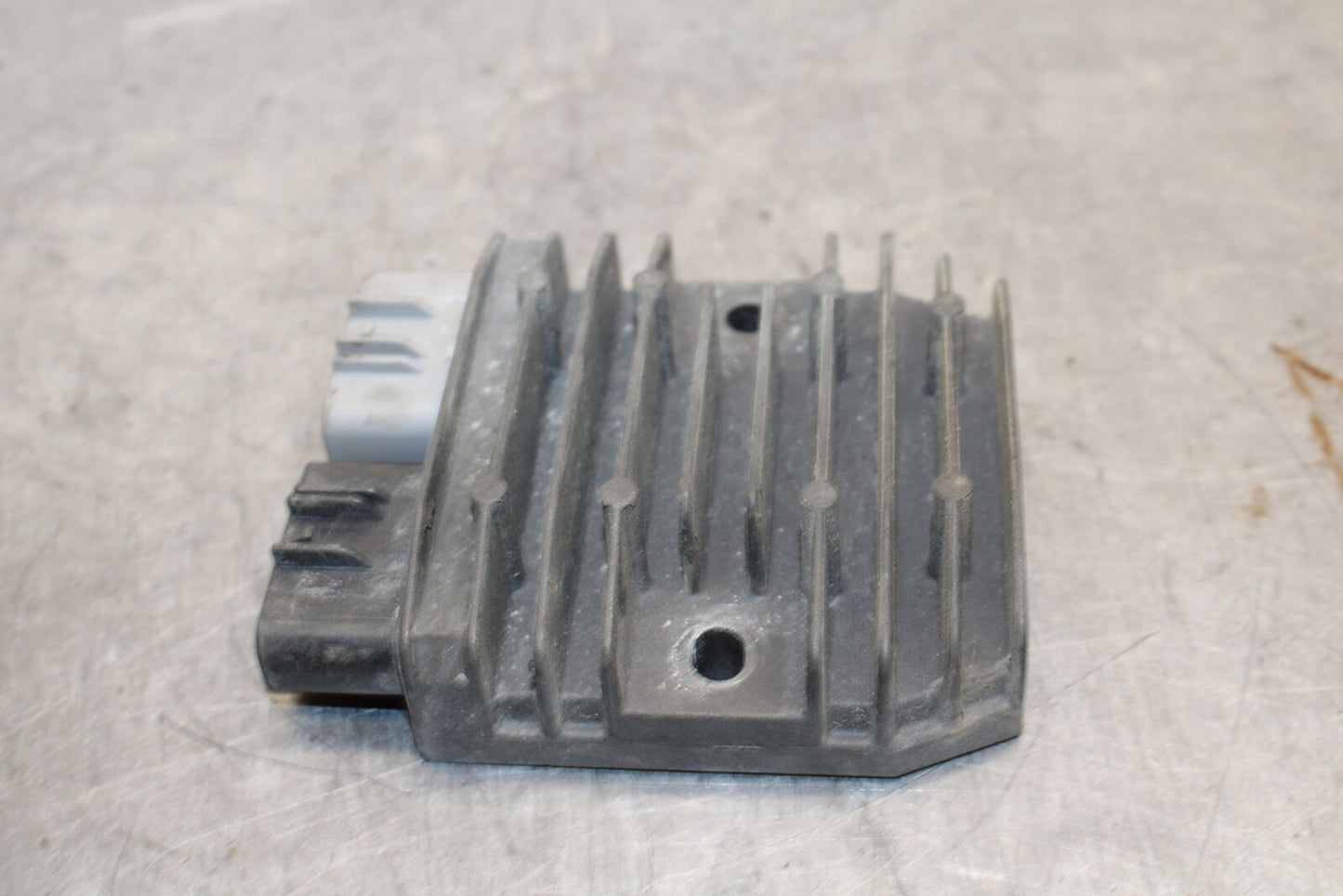 06-07 KAWASAKI NINJA ZX10R RECTIFIER VOLTAGE REGULATOR BB115