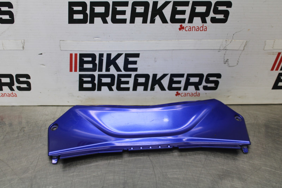 23 YAMAHA YZF R3 CENTER REAR BACK TAIL FAIRING COVER TRIM COWL BB003