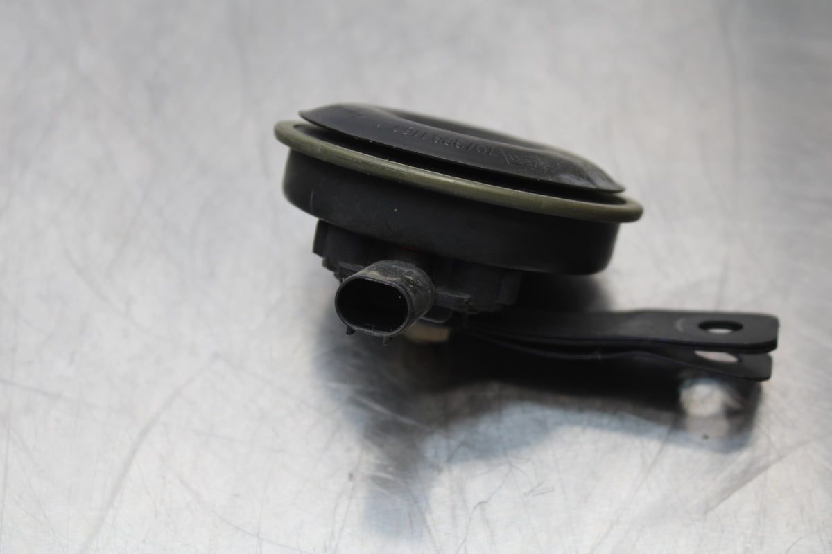 06-12 BMW F800ST HORN SIGNAL BB144