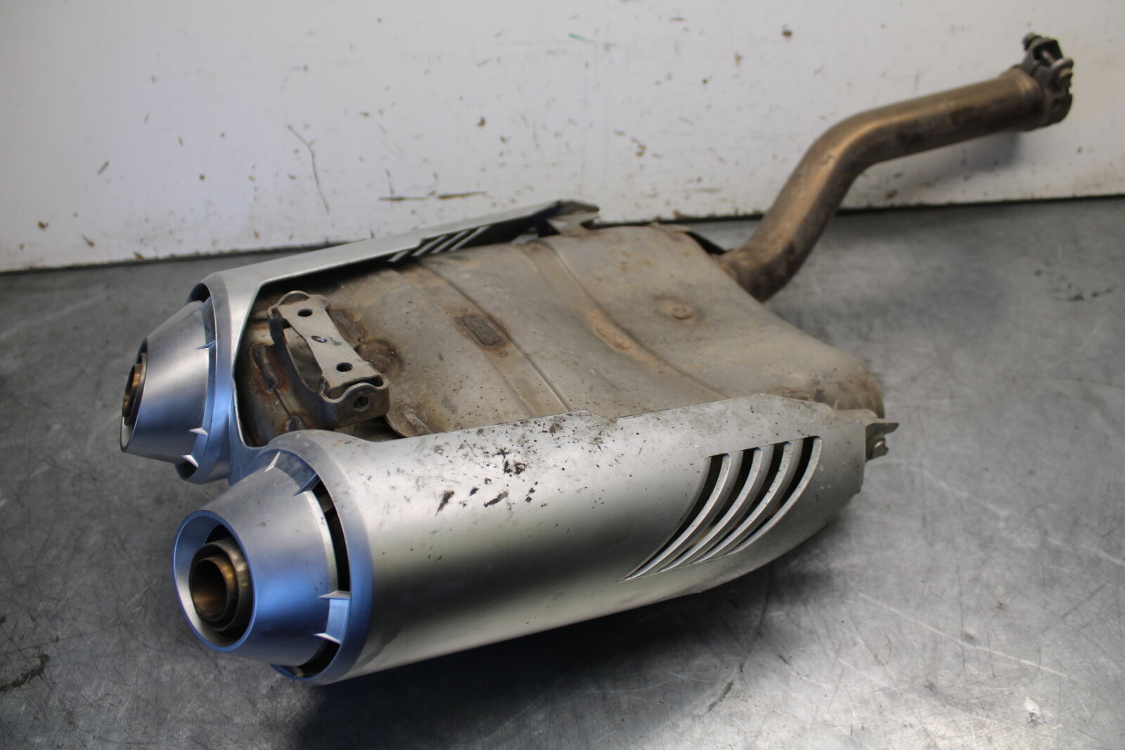 07-09 YAMAHA FZ6 EXHAUST PIPE MUFFLER SLIP ON CAN SILENCER 5VX-14710-01-00 BB713