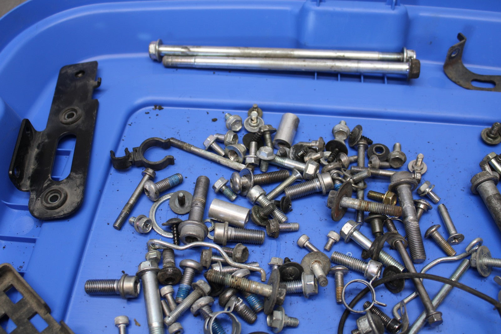 06-07 SUZUKI GSXR 600 MOUNTING BOLTS HARDWARE MOTOR SCREWS BB170