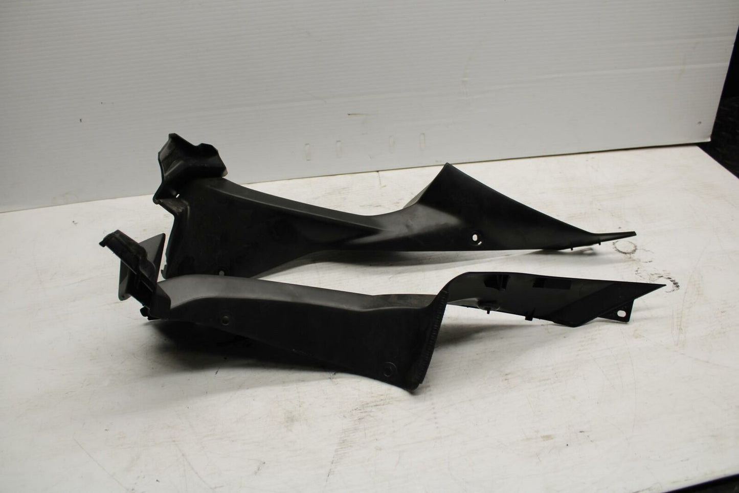 15-17 YAMAHA YZF R3 RIGHT LEFT FRONT DUCT COVERS PANELS COWLS BB293
