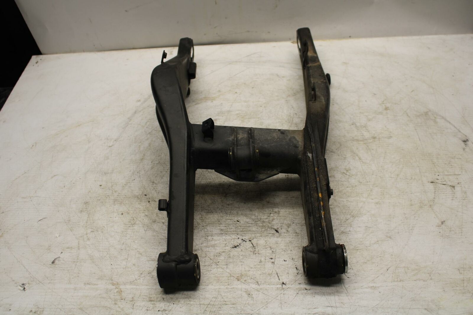 17-20 KAWASAKI NINJA 650 REAR SWINGARM BACK SUSPENSION SWING ARM BB364