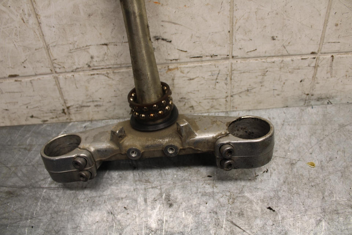 2003 Yamaha YZF R6 FORKS CLAMP LOWER TRIPLE TREE STEM 5SL-23340-00-00 BB539
