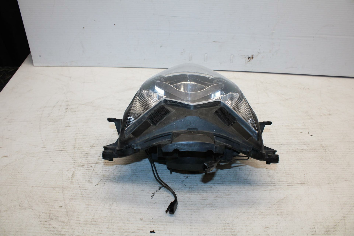 11-17 SUZUKI GSXR750 FRONT HEADLIGHT HEAD LIGHT LAMP 35100-14J31-999 BB306