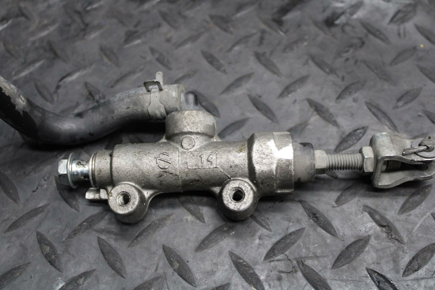 08-09 SUZUKI GSXR600 REAR BACK BRAKE MASTER CYLINDER W RESERVOIR BB204