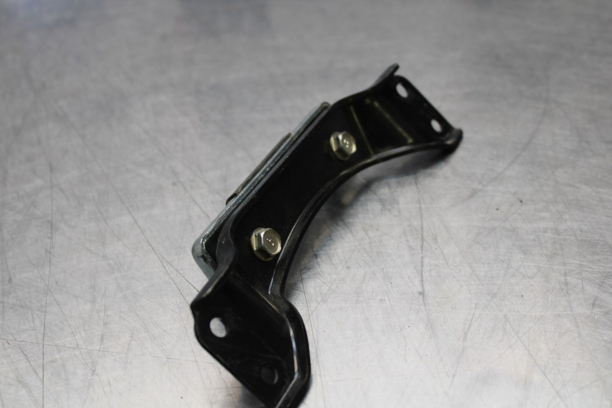 24-25 KAWASAKI NINJA ZX4R GAS TANK FUEL PETROL RESERVOIR BRACKET MOUNT  BB174