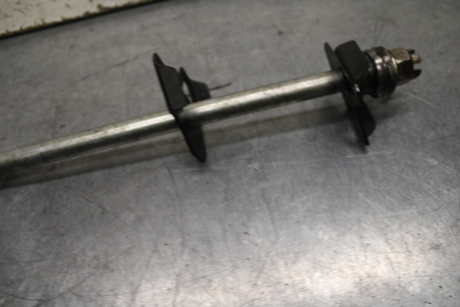 24 KAWASAKI NINJA 500 ABS REAR AXLE BACK WHEEL RIM PIVOT BOLT AXEL BB744