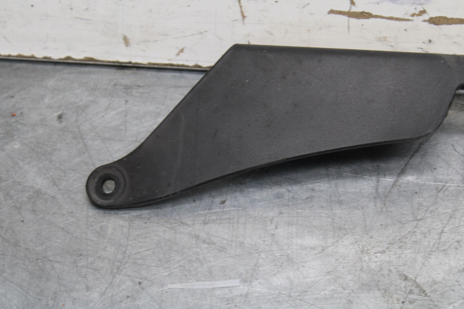 13-18 KAWASAKI NINJA ZX6R REAR BACK DRIVE CHAIN GUARD COVER 36014-0048 BB666