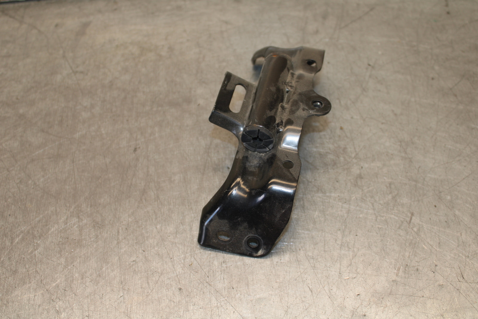 13-15 HONDA CBR500R GAS TANK FUEL CELL PETROL RESERVOIR BRACKET MOUNT BB704
