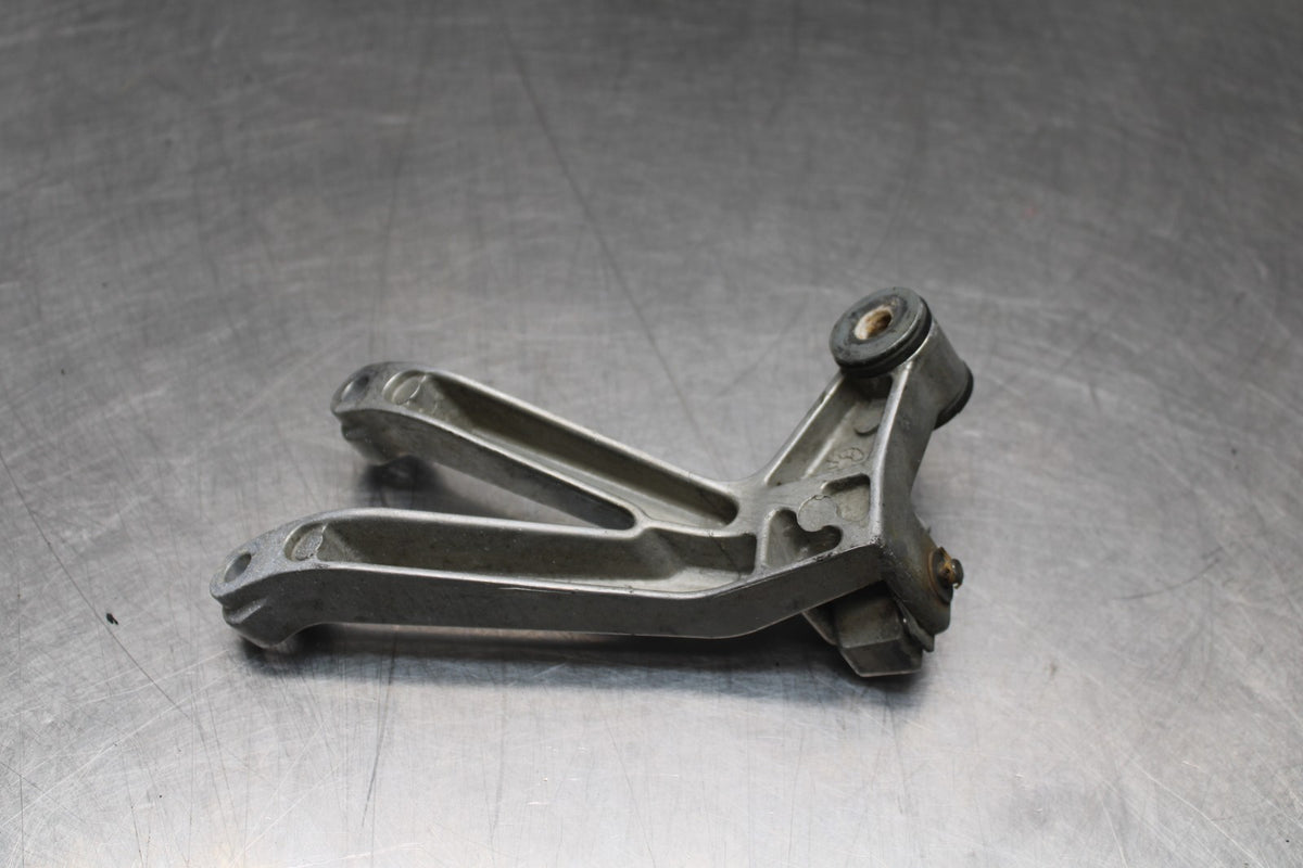 03 SUZUKI SV650 RIGHT REAR BACK PASSENGER PEG BB846