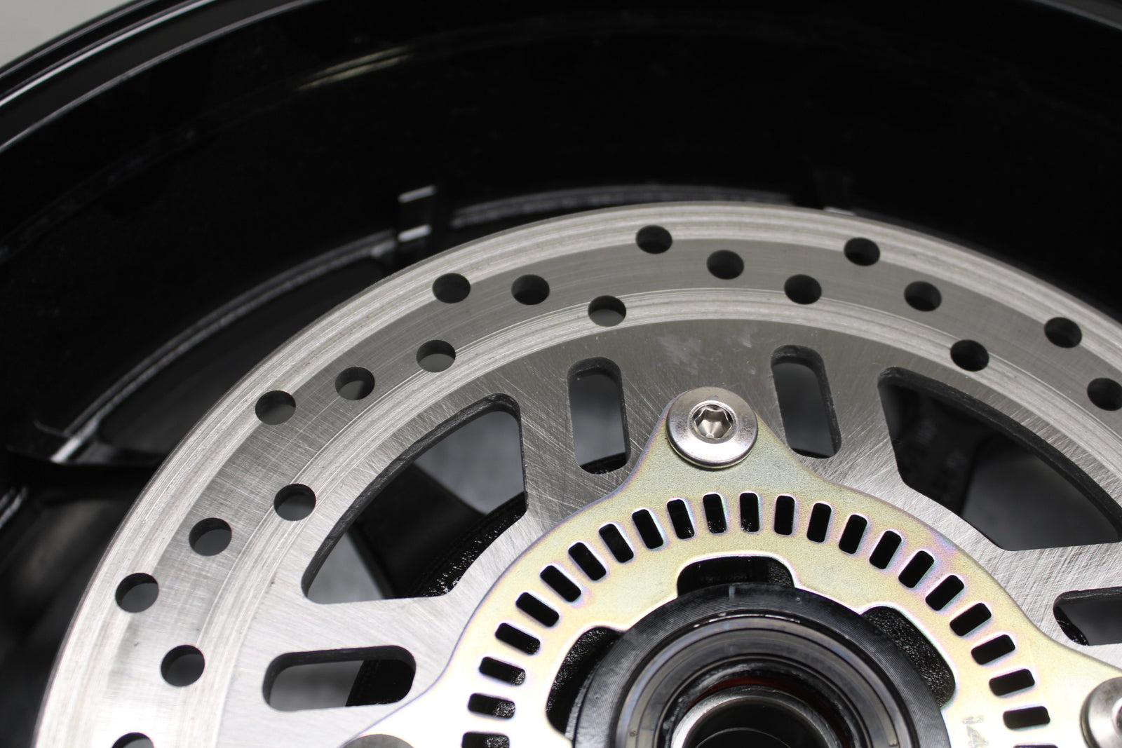 12-25 KAWASAKI NINJA ZX14R NEW!! REAR WHEEL BACK RIM BB757