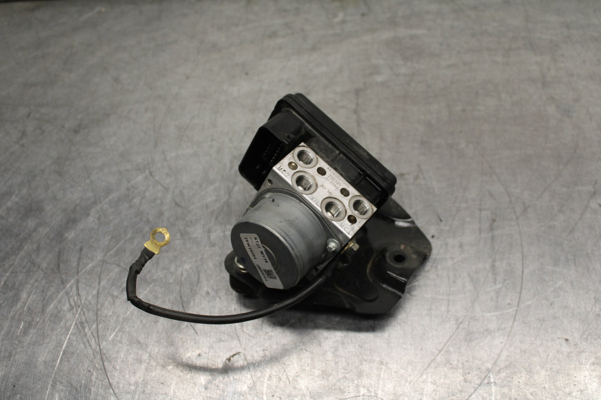 17-24 KTM 390 DUKE ABS PUMP UNIT MODULE BB734
