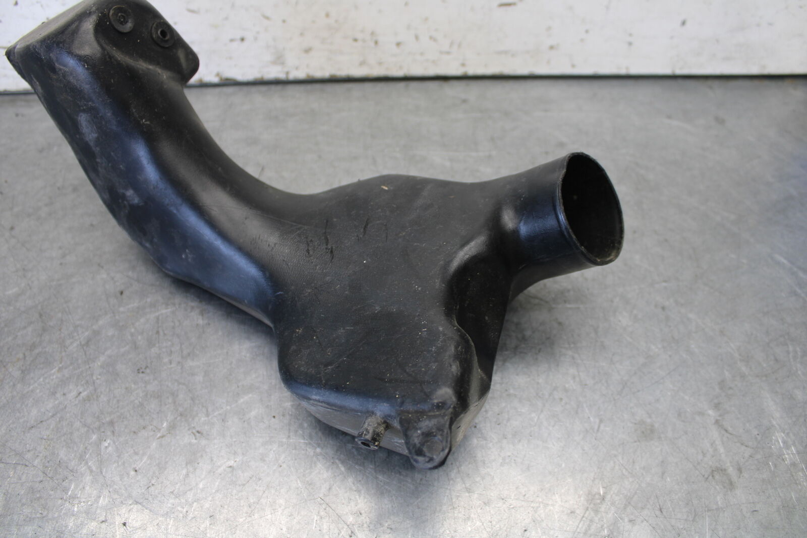 08-09 YAMAHA YZF R6S RIGHT RAM AIR INTAKE DUCT TUBE  BB690