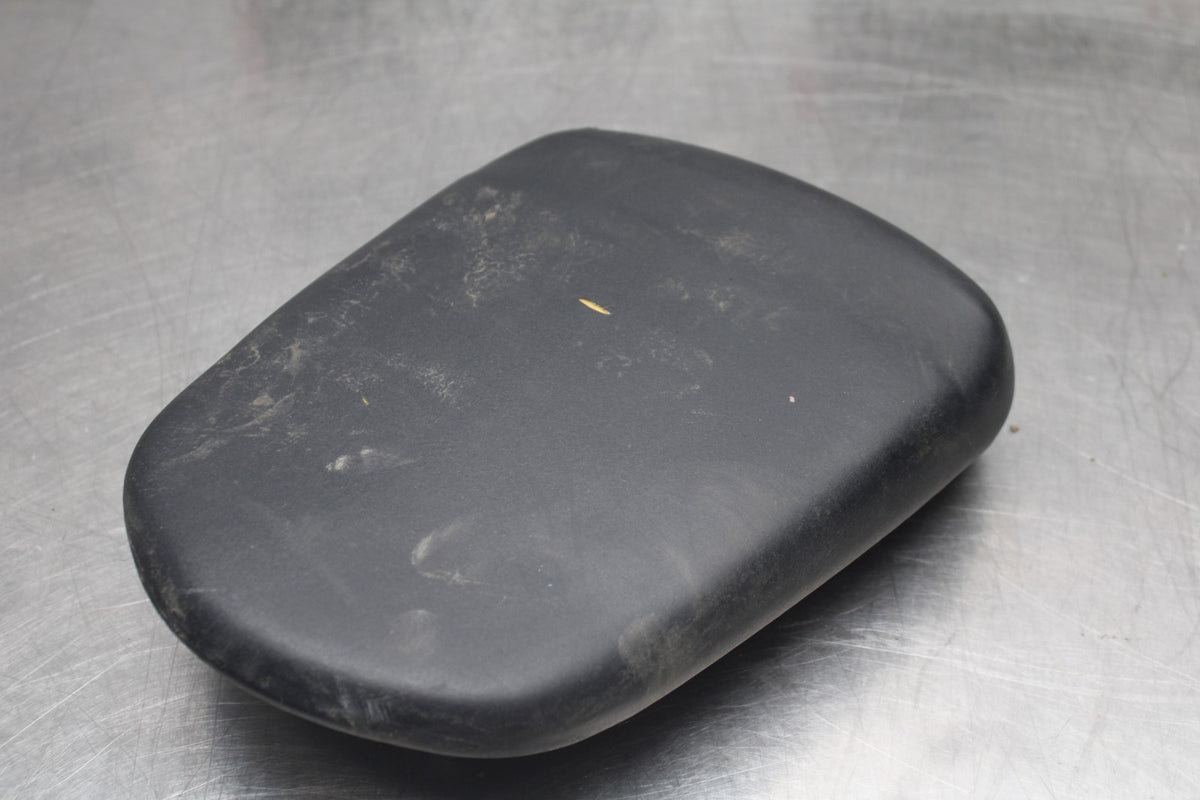 08-09 SUZUKI GSXR750 REAR BACK PASSENGER TANDEM SEAT PAD SADDLE PILLION BB854
