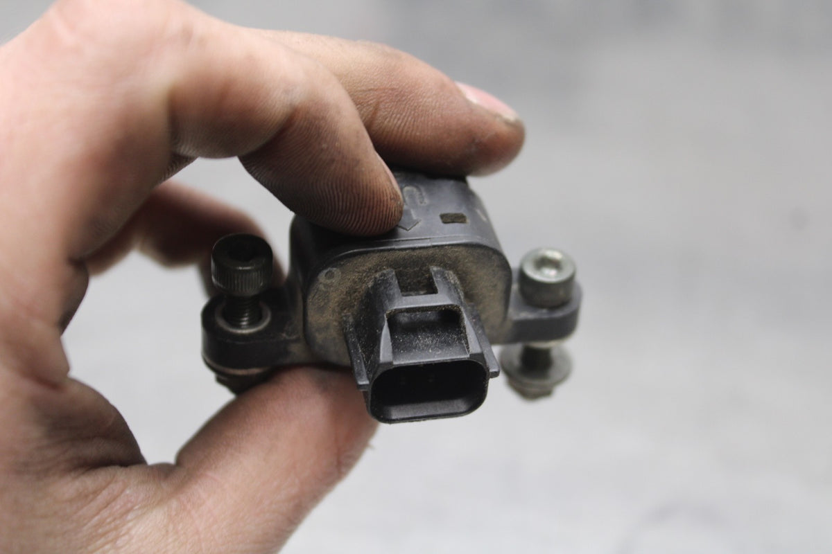 05-06 KAWASAKI NINJA ZX6R TIP OVER BANK ANGLE CRASH SENSOR SWITCH  BB877