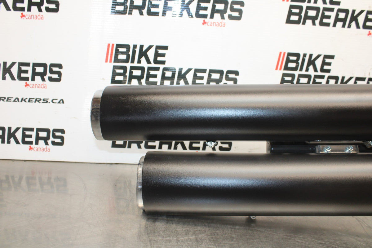 22 HARLEY-DAVIDSON SOFTAIL EXHAUST PIPE BB859