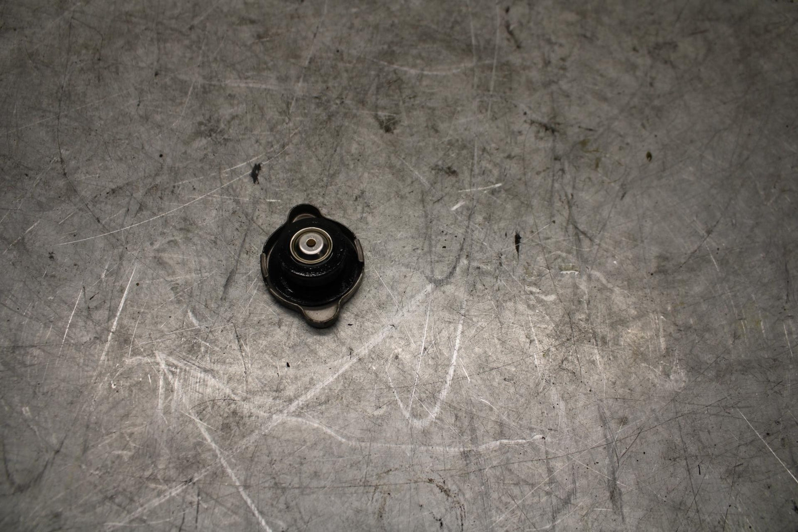 04-06 YAMAHA YZF R1 RADIATOR CAP BB432