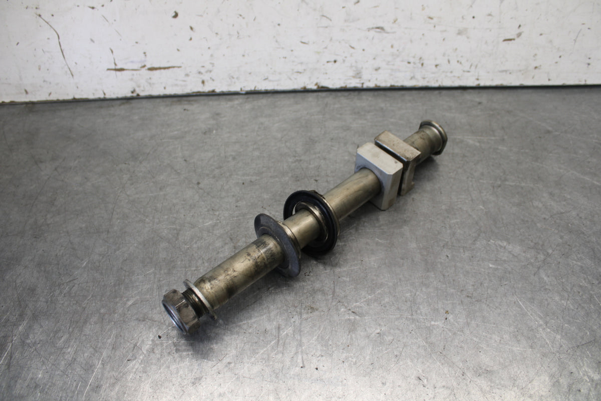 08-09 YAMAHA YZF R6S REAR AXLE BACK WHEEL RIM PIVOT BOLT AXEL  BB690