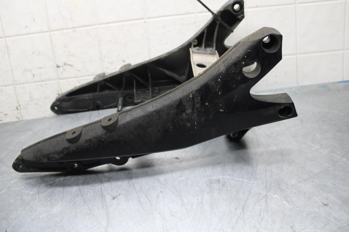 06-07 SUZUKI GSXR 600 REAR SUBFRAME BACK SUB FRAME BB499