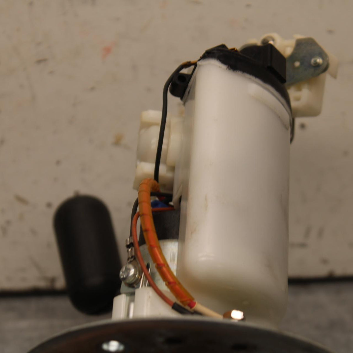 06-07 SUZUKI GSXR750 FUEL PUMP GAS PETROL SENDER UNIT 15100-01H00 BB645