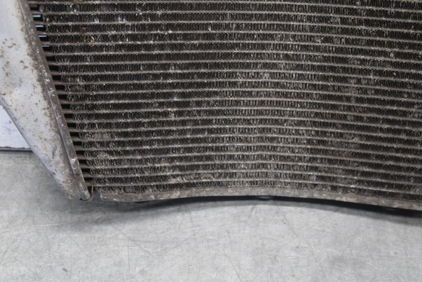 05-06 SUZUKI GSXR1000 ENGINE RADIATOR MOTOR COOLER COOLING 17710-41G00 BB677