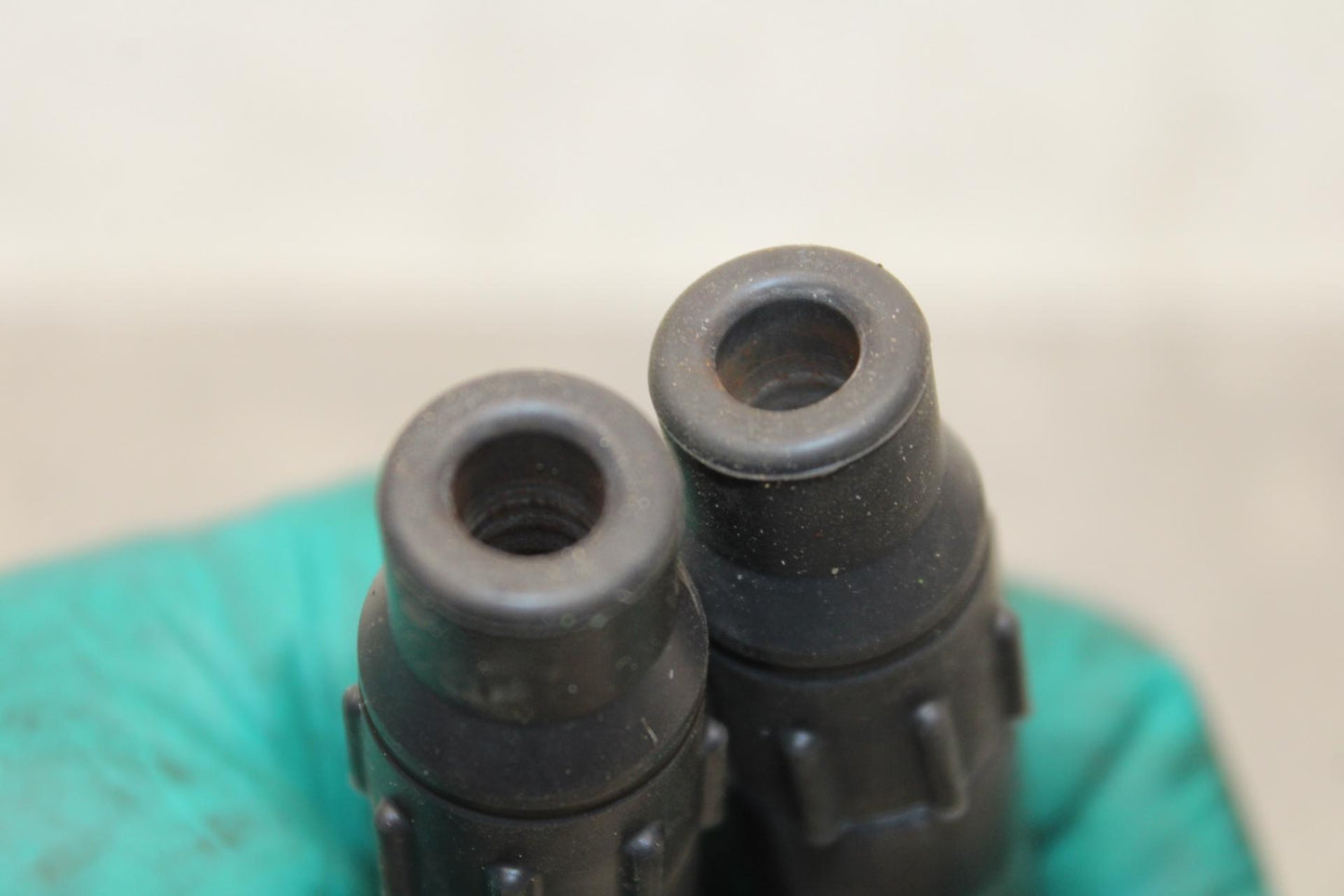 19-22 KAWASAKI Z400 IGNITION COILS COIL SPARK PLUG CAPS BB586