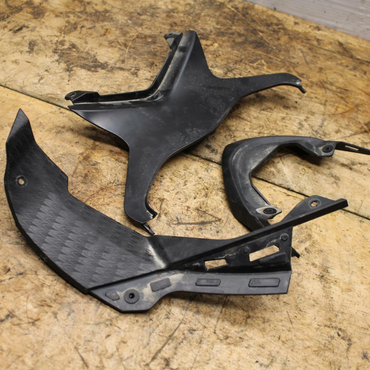 13-18 KAWASAKI NINJA ZX6R LEFT FRONT SIDE SEAT SADDLE PANEL TRIM FAIRING BB342