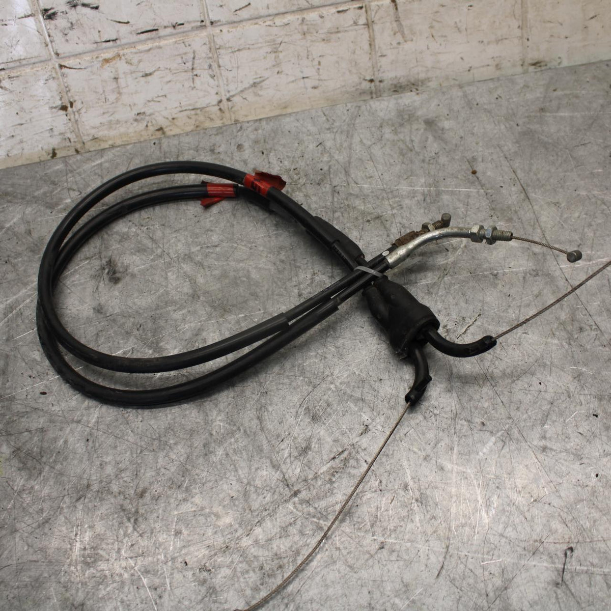 2003 Yamaha YZF R1 THROTTLE CABLES LINES 5PW-26302-00-00 BB50