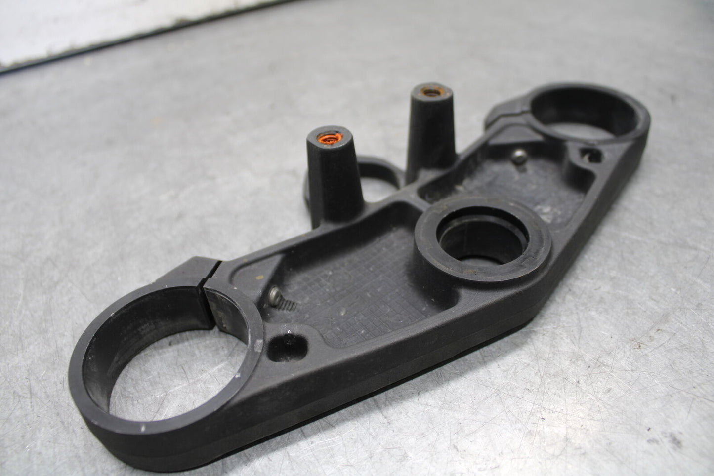 05-06 SUZUKI GSXR1000 FORKS UPPER TRIPLE TREE CLAMP 51311-41G00 BB663