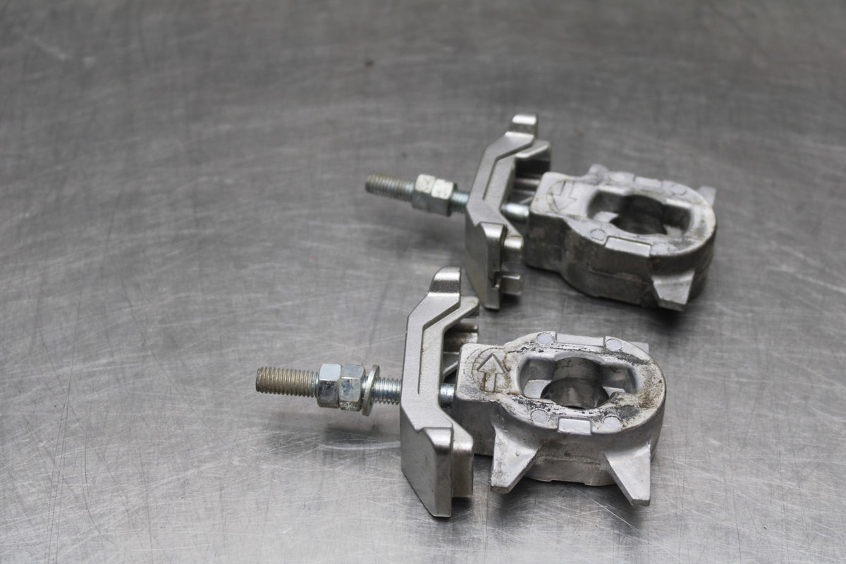 23-24 YAMAHA MT-07 SWINGARM CHAIN TENSIONER ADJUSTMENT BRACKETS  BB927