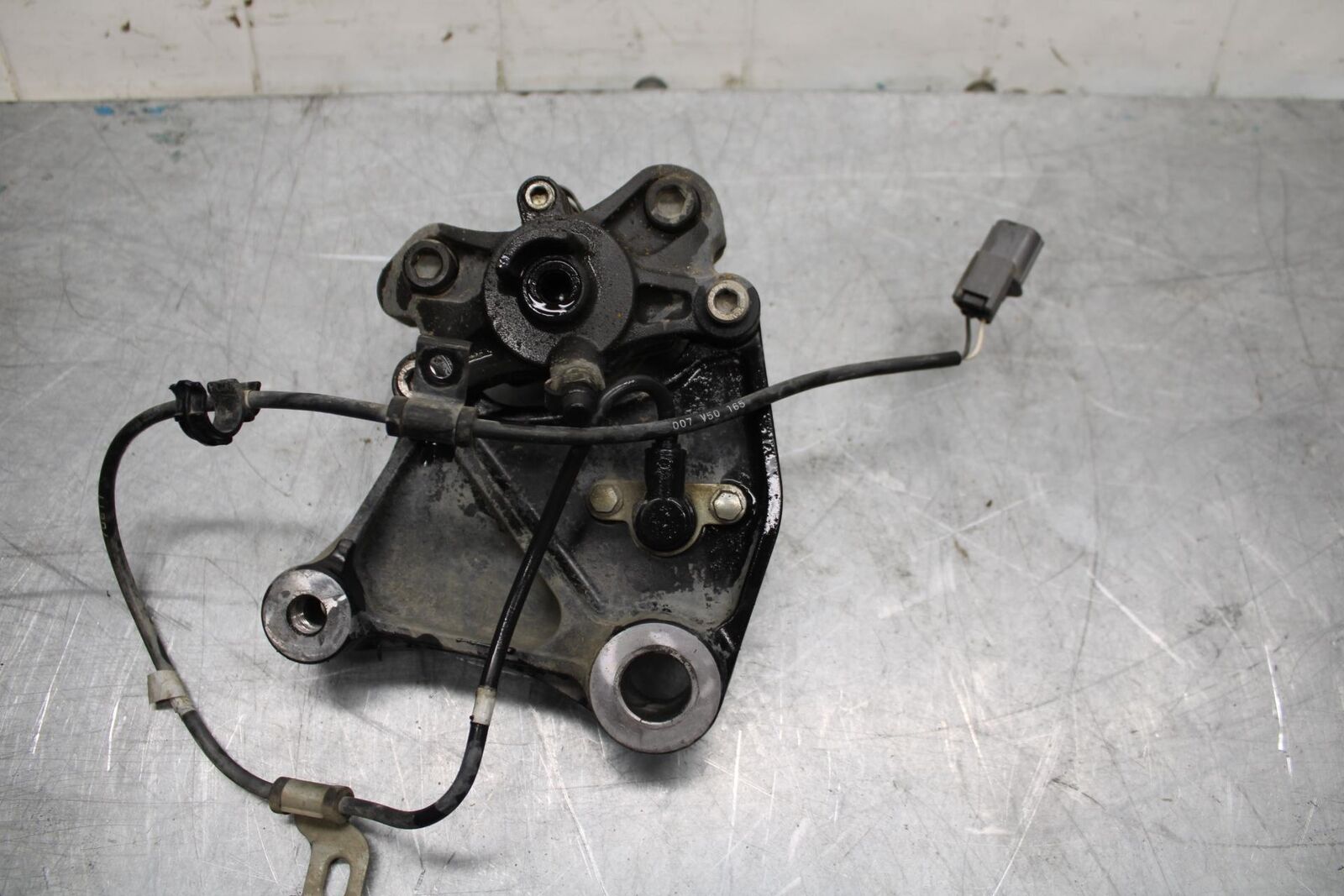 07-08 KAWASAKI CONCOURS 1400 ABS REAR BACK BRAKE CALIPER W MOUNT BRACKET BB449