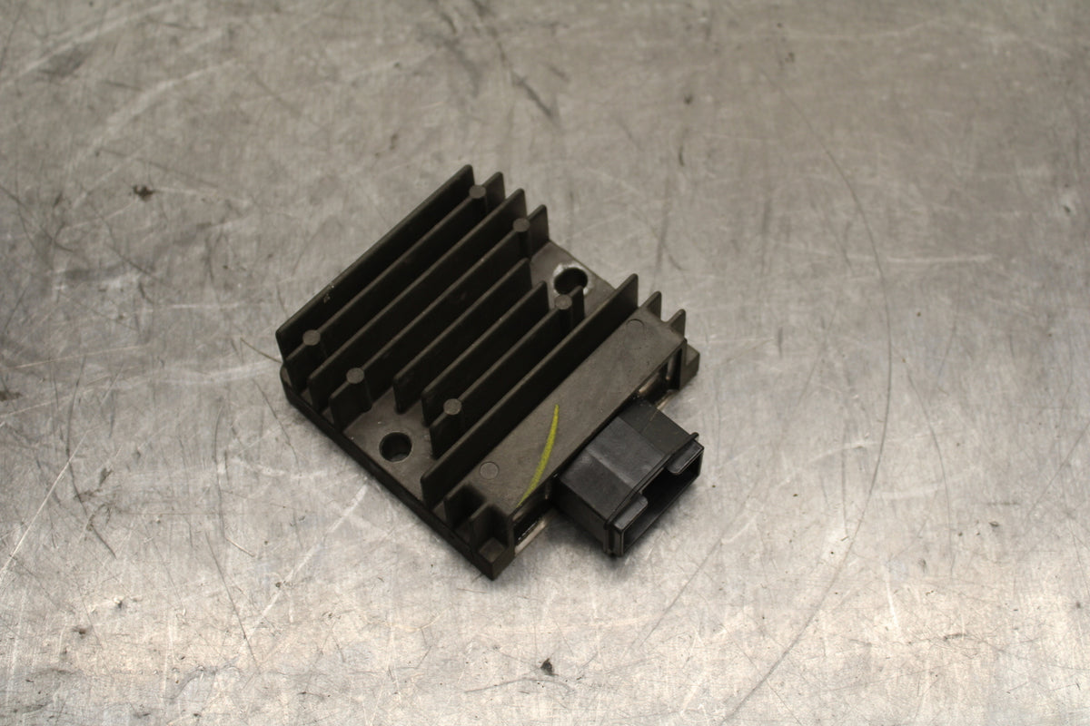 15-16 HONDA CB300F RECTIFIER VOLTAGE REGULATOR BB740