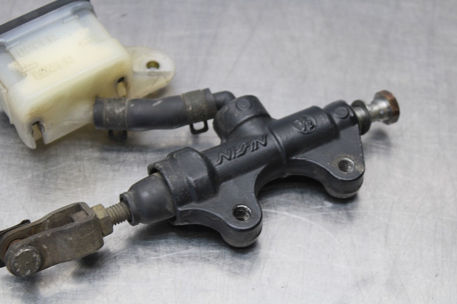 05 TRIUMPH ROCKET III REAR BACK BRAKE MASTER CYLINDER W RESERVOIR BB186