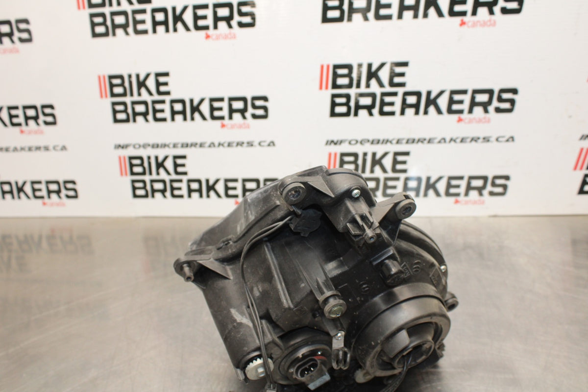 06-07 SUZUKI GSXR 600 FRONT HEADLIGHT HEAD LIGHT LAMP BB178