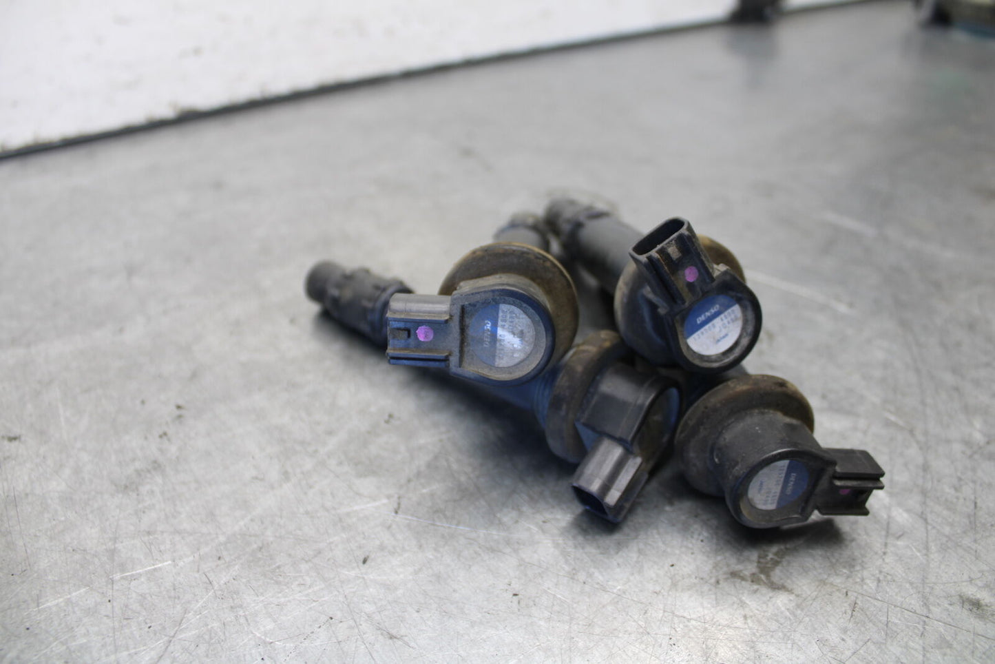 04 SUZUKI GSXR600 IGNITION COILS COIL SPARK PLUG CAPS 33410-29G00 BB676