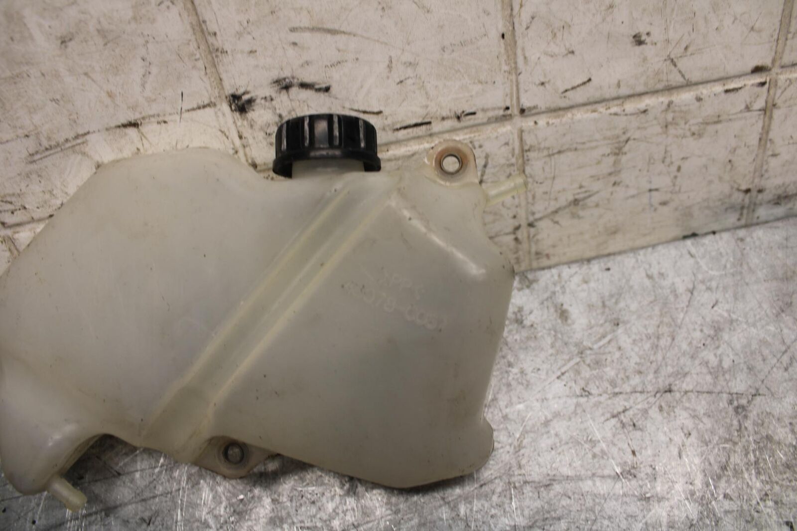 2009 Kawasaki Ninja ZX6R ZX600R COOLANT WATER TANK RESERVOIR BOTTLE BB538