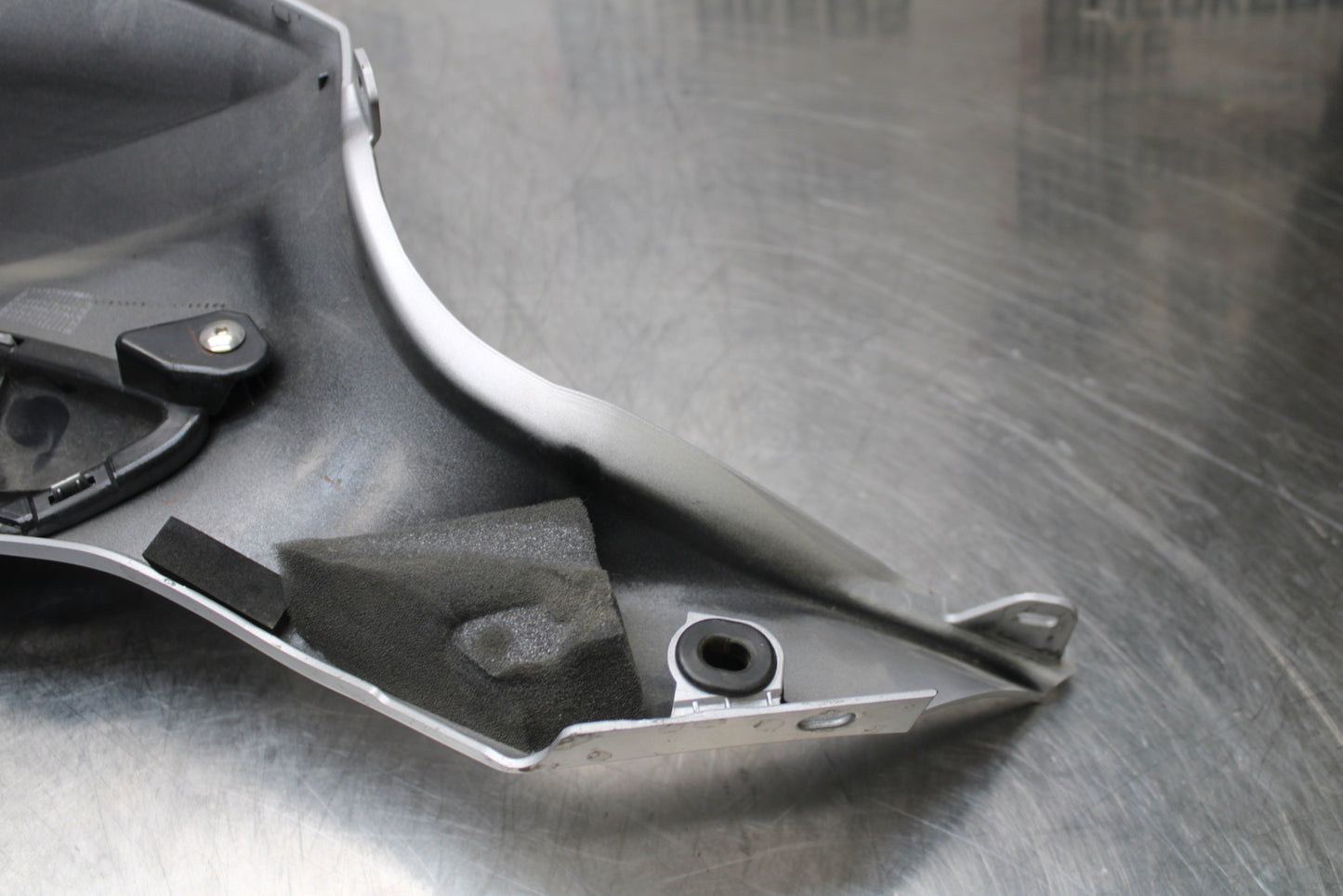14-17 YAMAHA FZ07 RIGHT LOWER MID UPPER SIDE FAIRING COWL  BB162