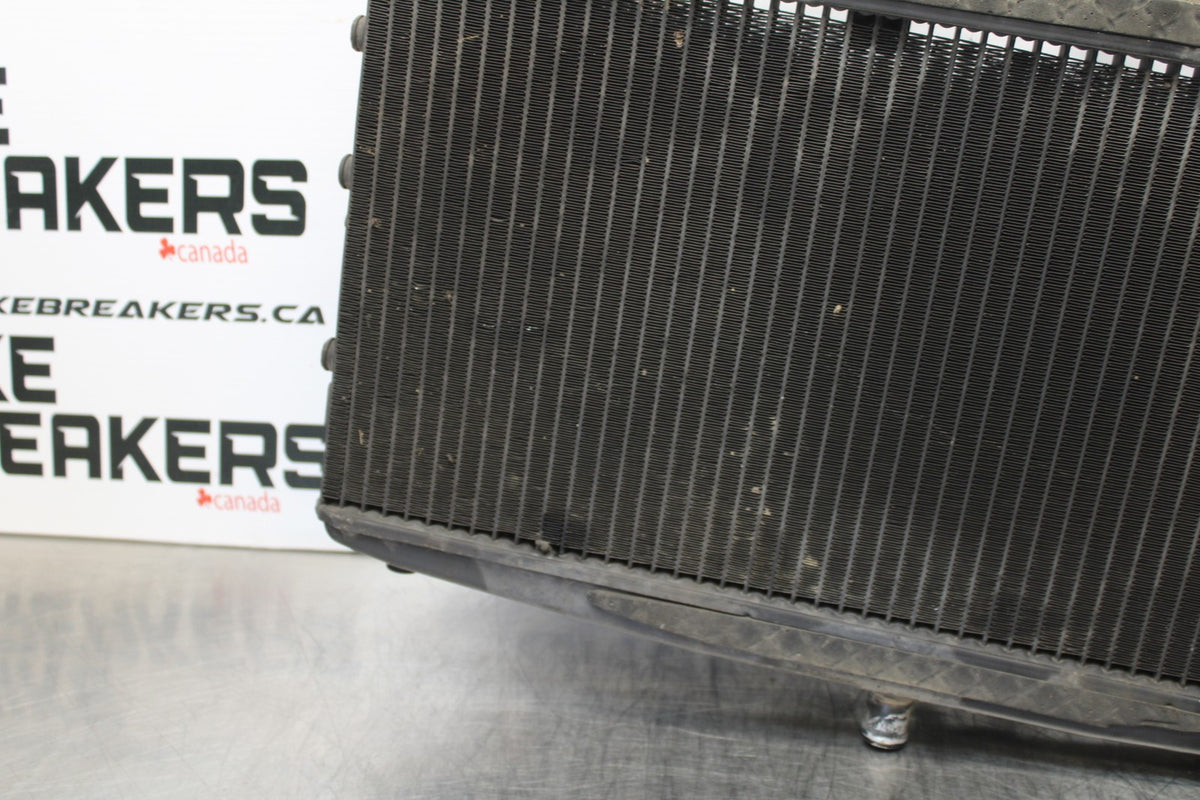 05 TRIUMPH ROCKET III ENGINE COOLER COOLING RADIATOR RADIATER BB186